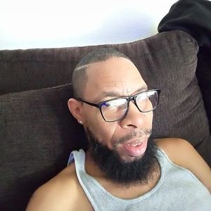 Meet your Posher, Derrick